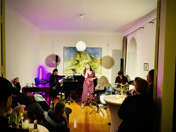 signal-2023-03-26-00-25-07-741-1