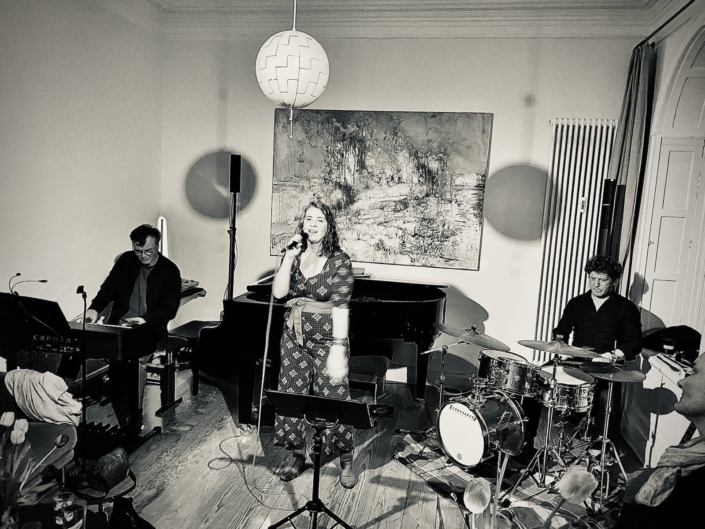 signal-2023-03-26-00-25-07-741-3